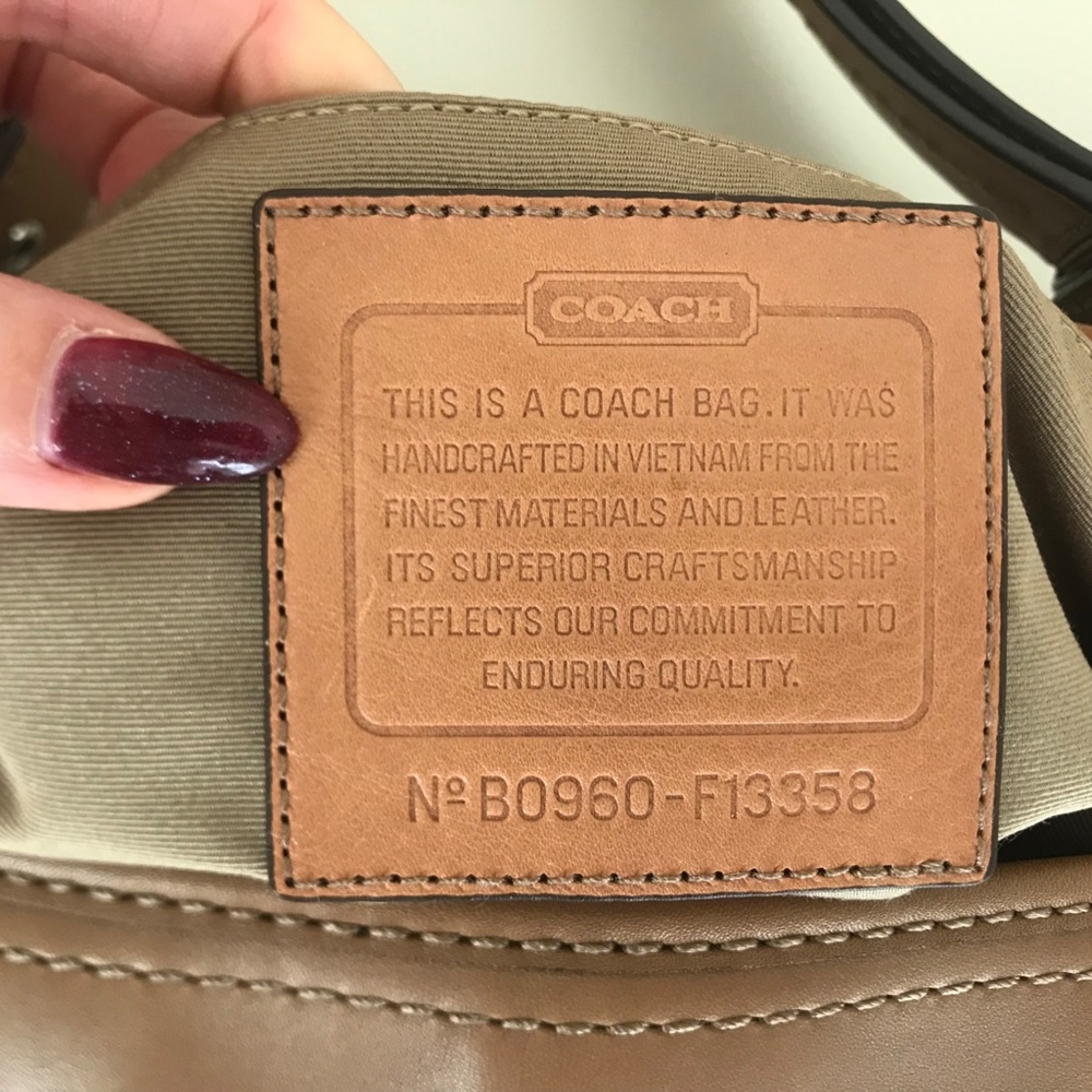 Coach Signature Handbag - Picture 4 of 8